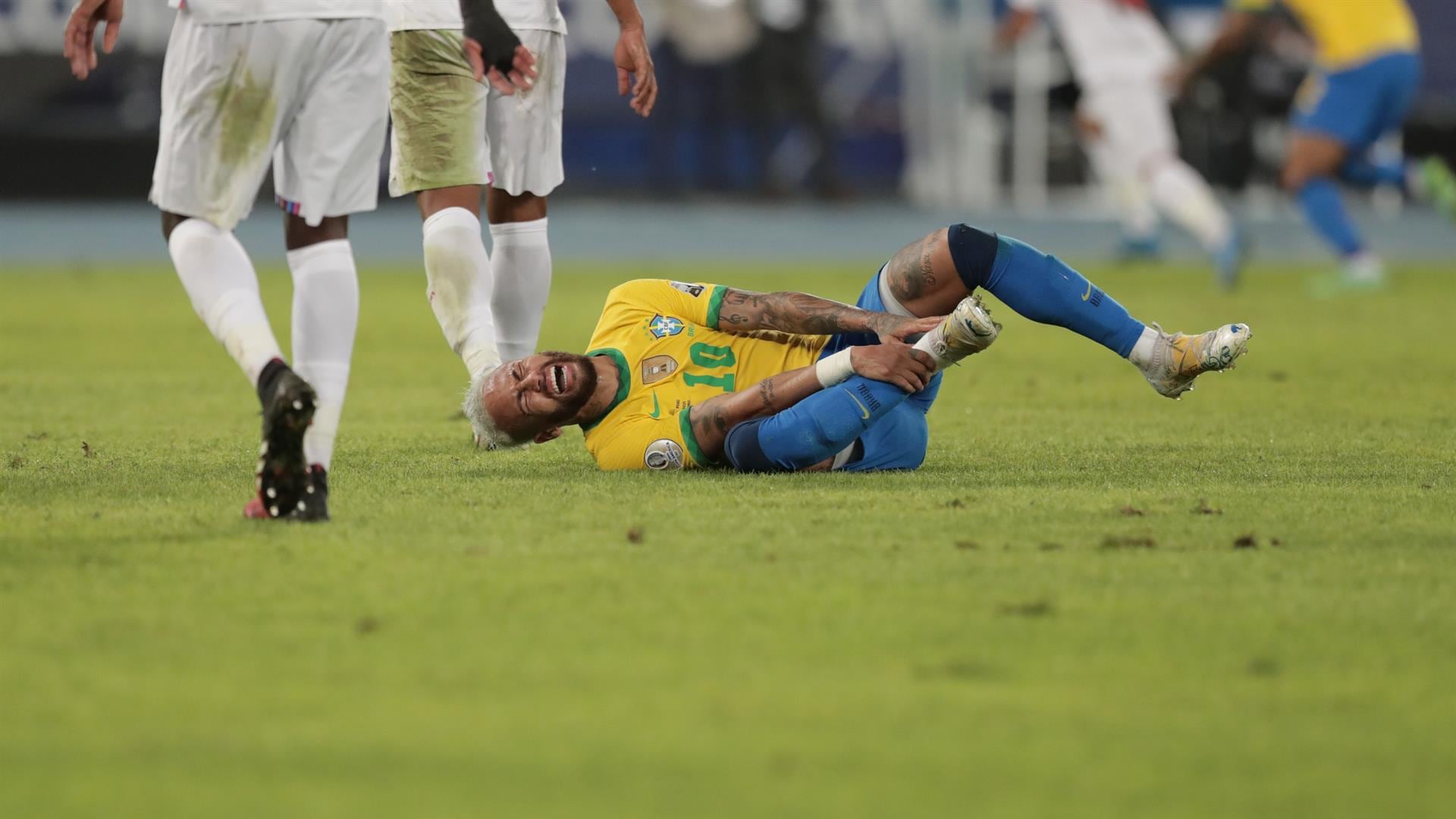 El VAR deja en evidencia a Neymar