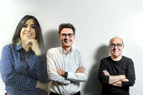 Trascender sin arrasar: una reflexión política desde el eco de un podcast