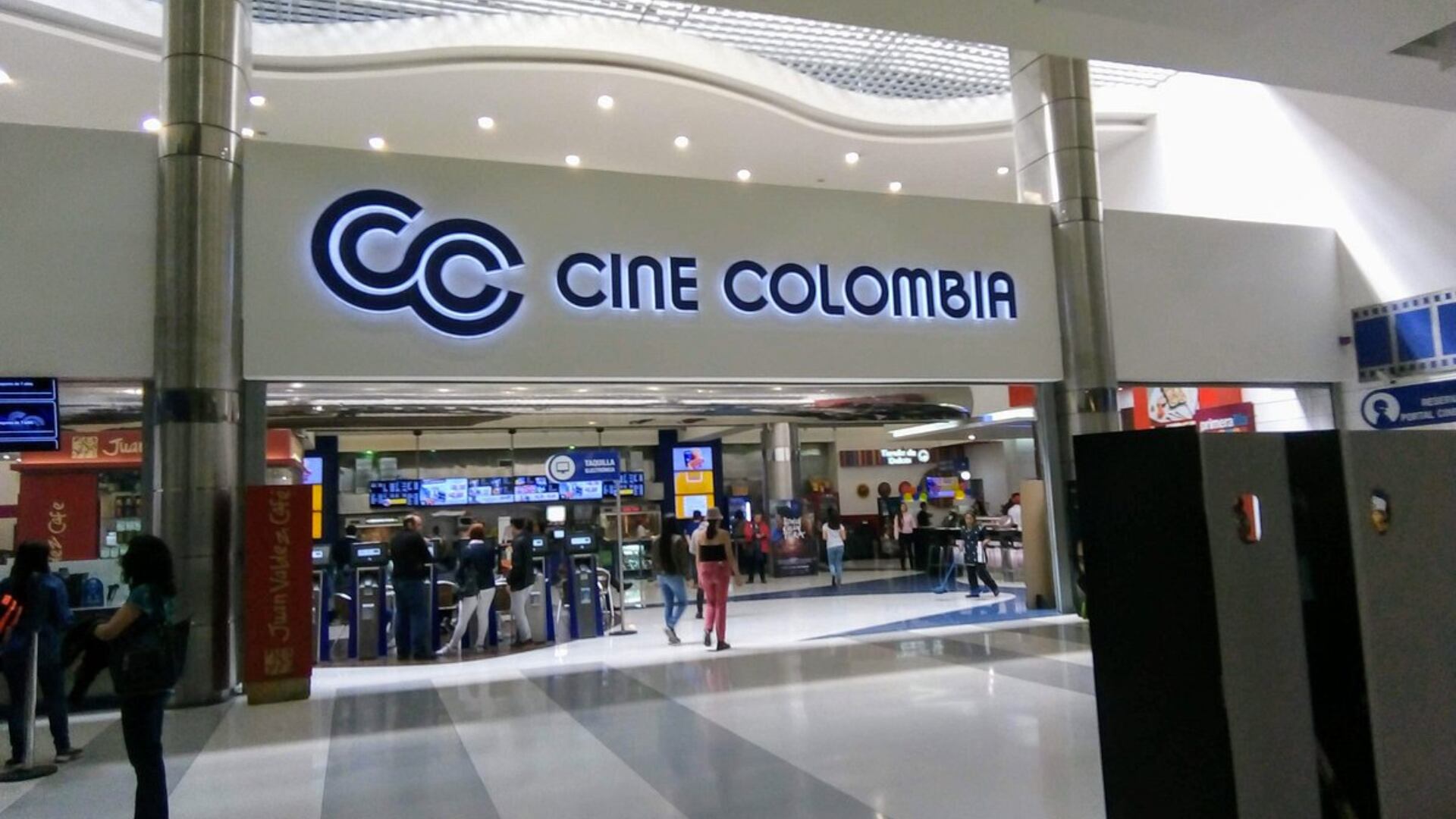No solo boletas a mitad de precio, también comida: volvió a Cine Colombia combo y este es su precio