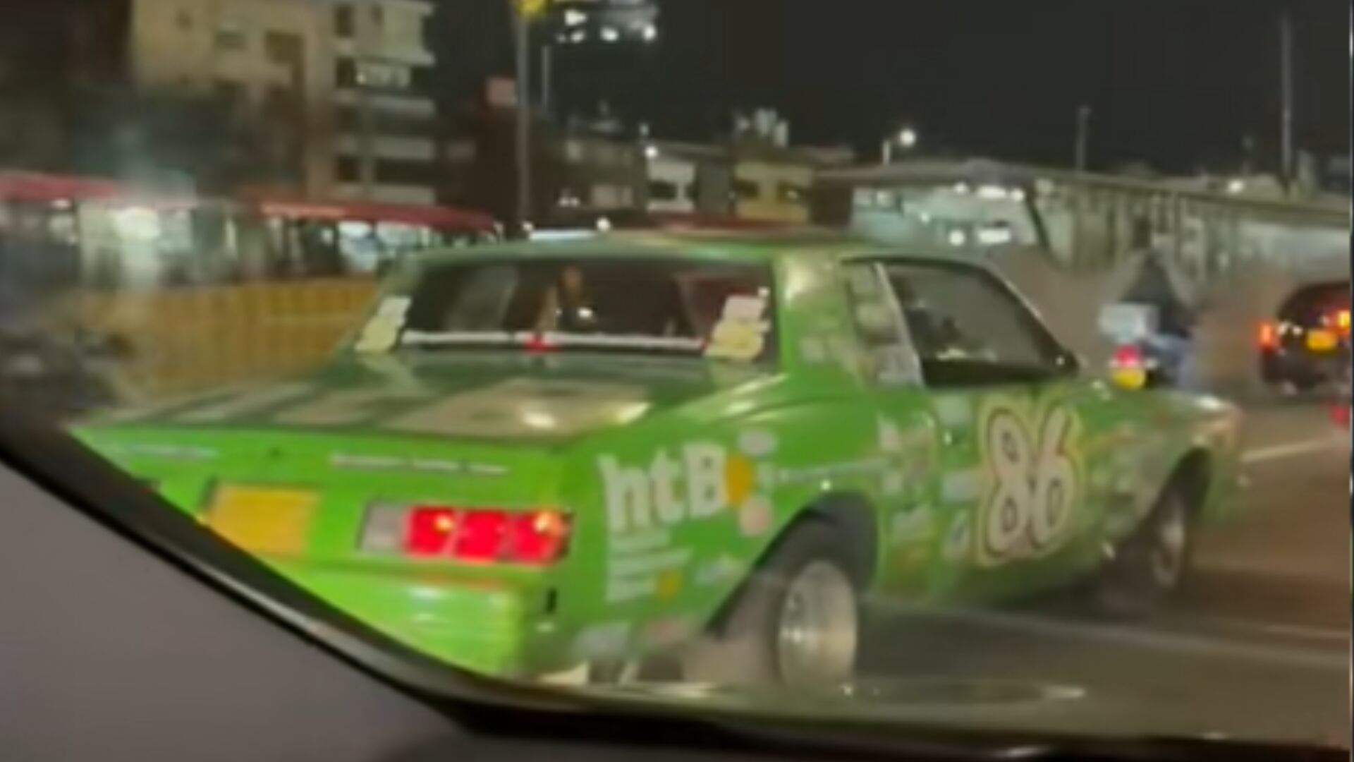 “Cachica”, vieron al rival del Rayo McQueen en las calles de Bogotá