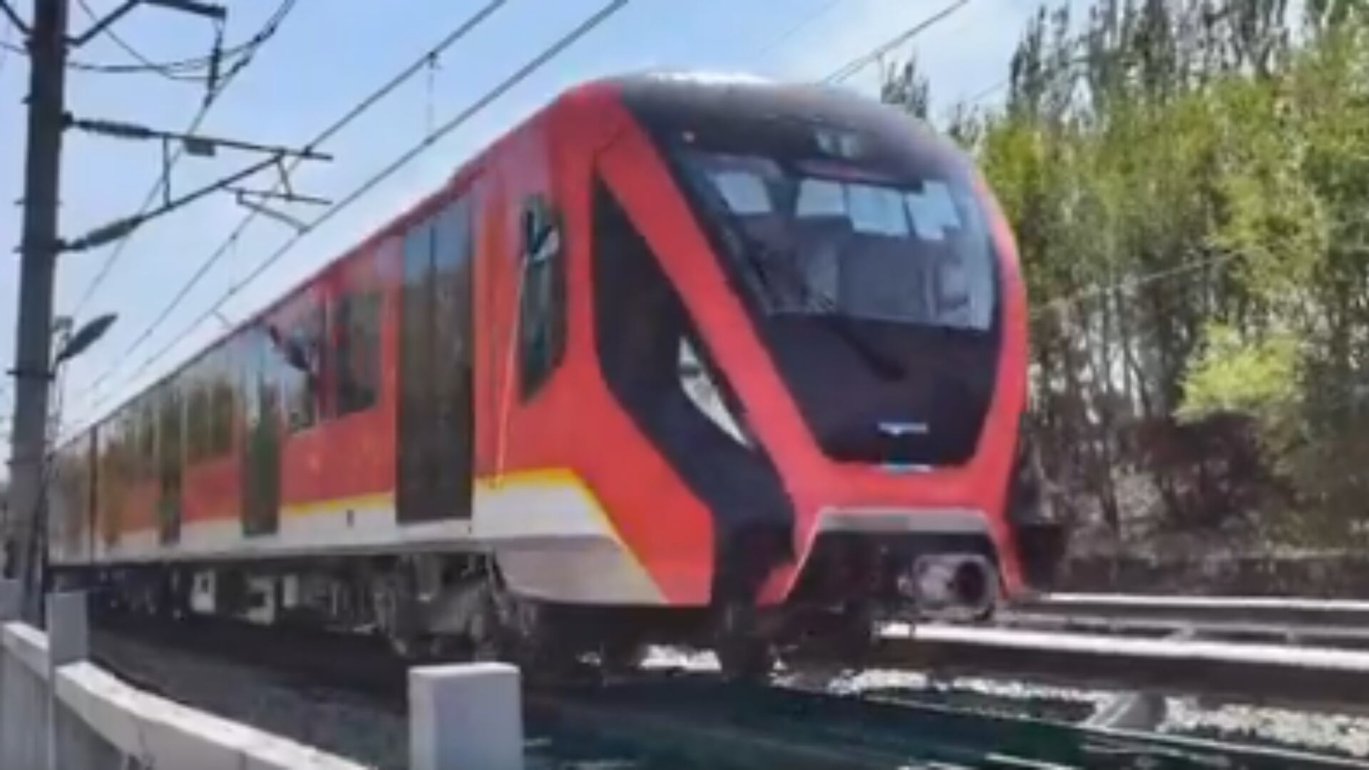 “Presidente, súbase al Metro, que ya viene el primer tren a Bogotá”: