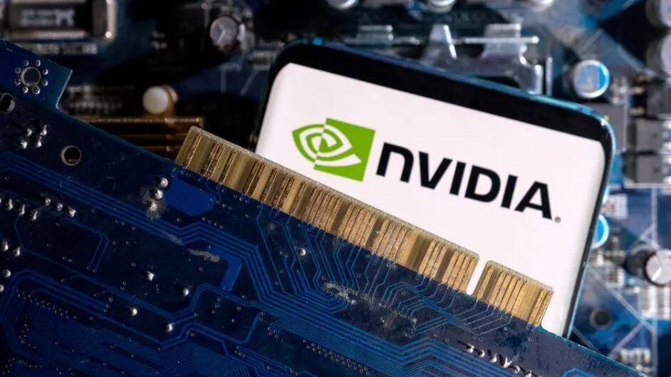Nvidia, un referente de la demanda de chips de IA, reavivó un repunte mundial en las acciones tecnológicas. | Foto: REUTERS