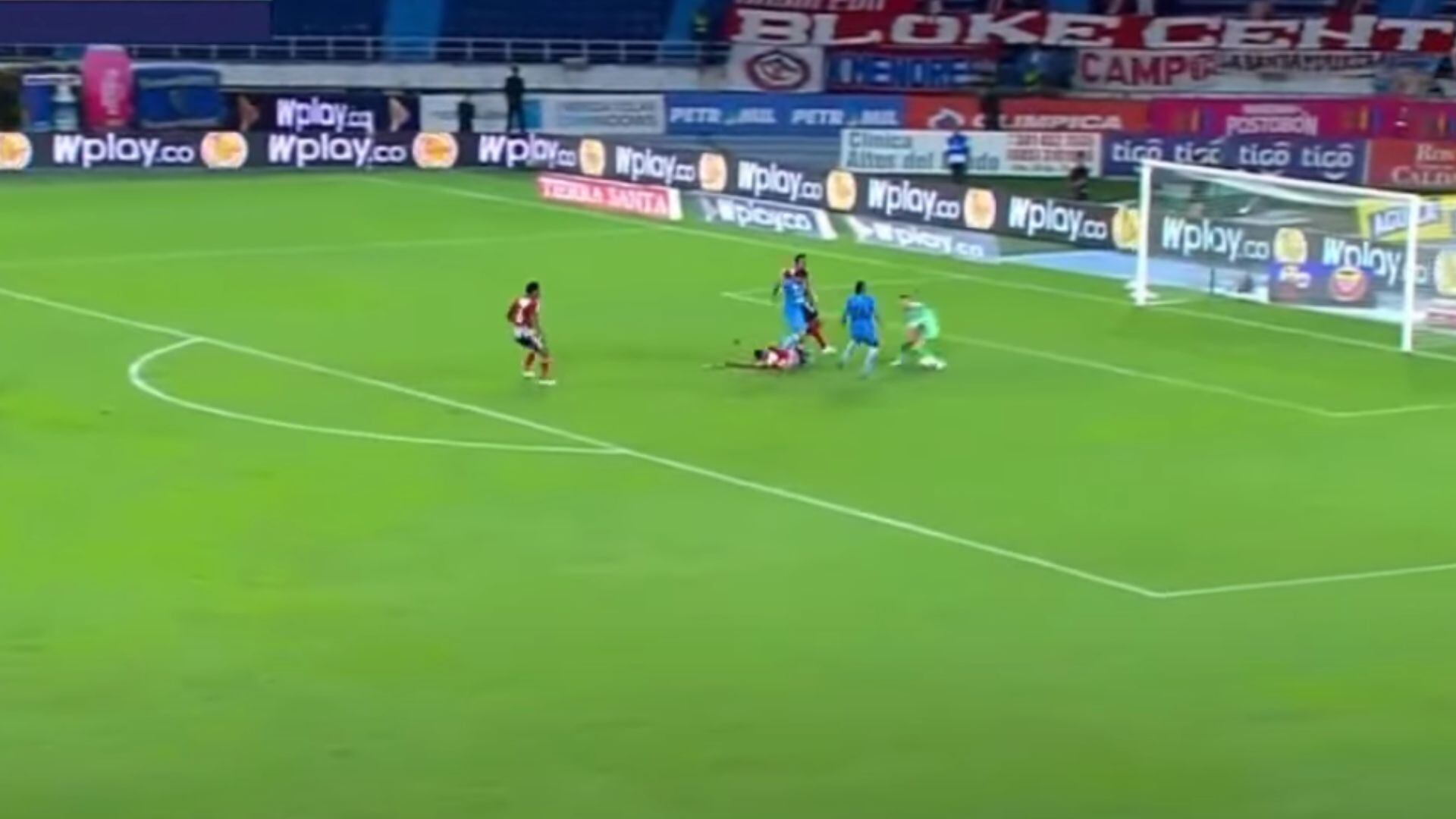 Error de Sebastián Vierta que terminó en el gol del Unión Magdalena.