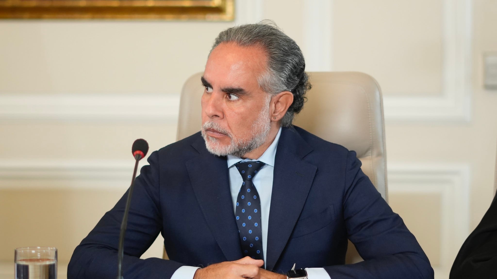 Armando Benedetti asegura que nadie lo saca de ahí.