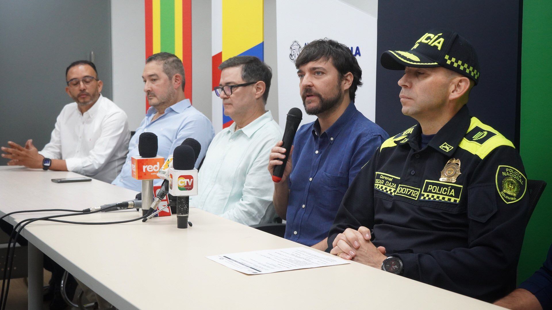 Alcalde de Barranquilla, Jaime Pumarejo y demás autoridades.