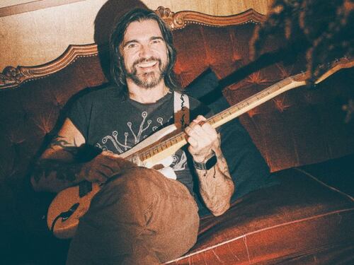 Juanes regresa a Perú y no se resiste al ceviche: “La comida peruana es deliciosa”