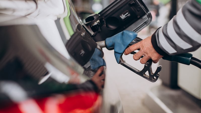 Se acabaron las rebajas: Gasolina y diesel vuelven a subir a partir del 1 de abril