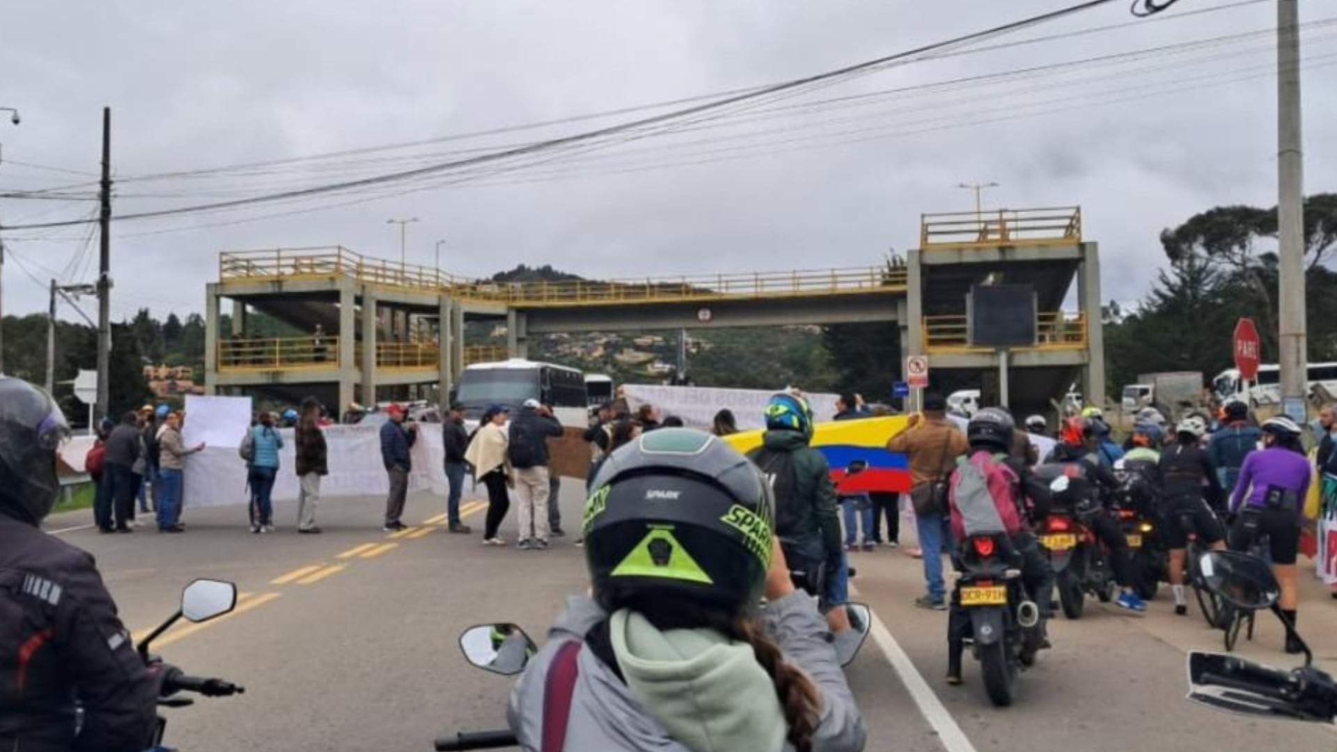 Jueves de protestas y bloqueos: Así colapsa la movilidad en Bogotá este 9 de abril