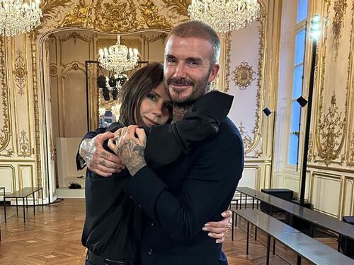 Beckham revela fotos inéditas de Victoria en su cumpleaños 50