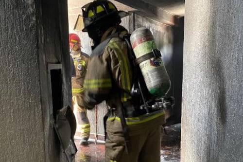 Tres menores quedaron en cuidados intensivos tras incendio causado por un volador en Medellín