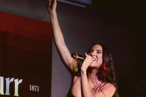 Llega “Agua e Panela”, el cóctel de Aria Vega, la artista que se proyecta para la temporada carnavalera en Barranquilla