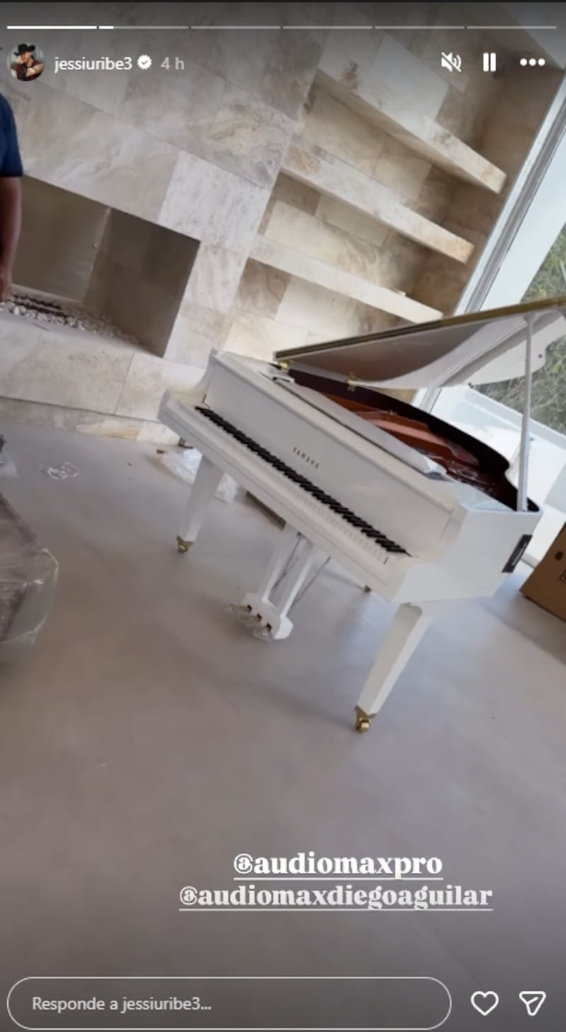 Este es el nuevo juguetico que compraron Jessi Uribe y Paola Jara tras el nacimiento de su bebé; cuesta más de $60 millones