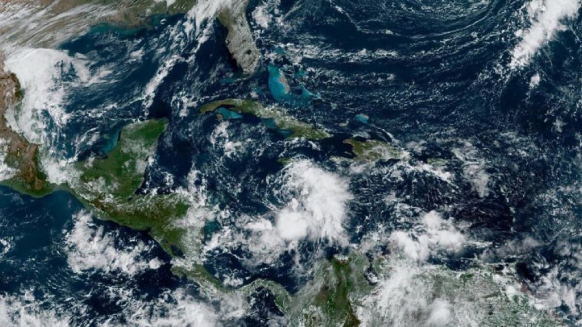 Tormenta tropical Lisa.