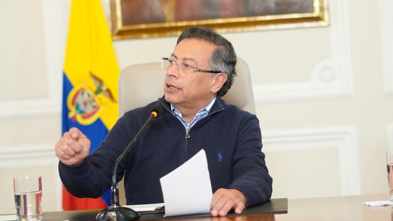 Petro pide a periódico explicar por qué entre sus dueños hay socios “de los que robaron a Hidroituango”