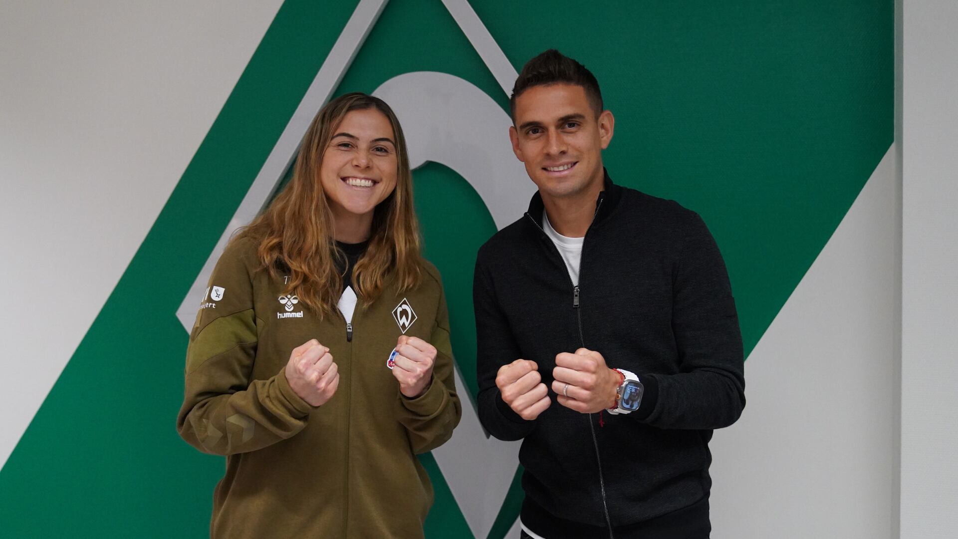Rafael Santos Borré y Catalina Pérez se mostraron muy juntitos en el Werder Bremen,