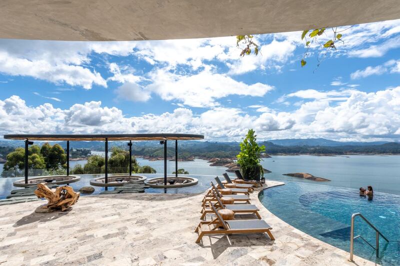 Recorrido por el Guatapé y el embalse El Peñol.