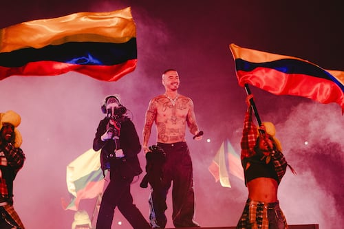 Trabajadores denuncian presuntos incumplimientos laborales en logística de evento vinculado a J Balvin en Bogotá