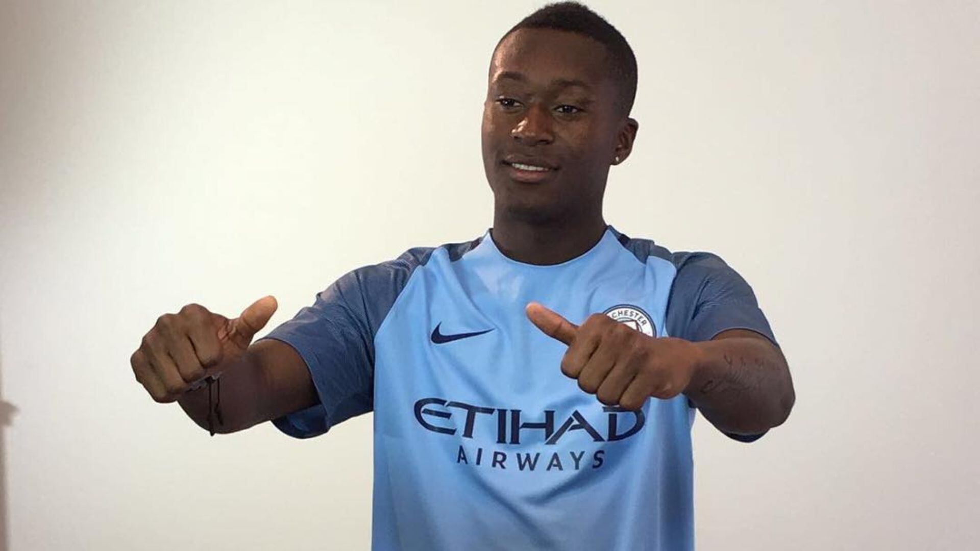 Marlos Moreno tiene un nuevo equipo en Europa.