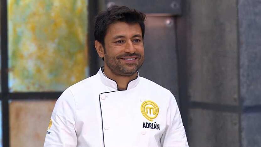El humorista Adrián Parada no se pudo resistir a los encantos y fue más que obvio en 'MasterChef Celebrity Colombia'