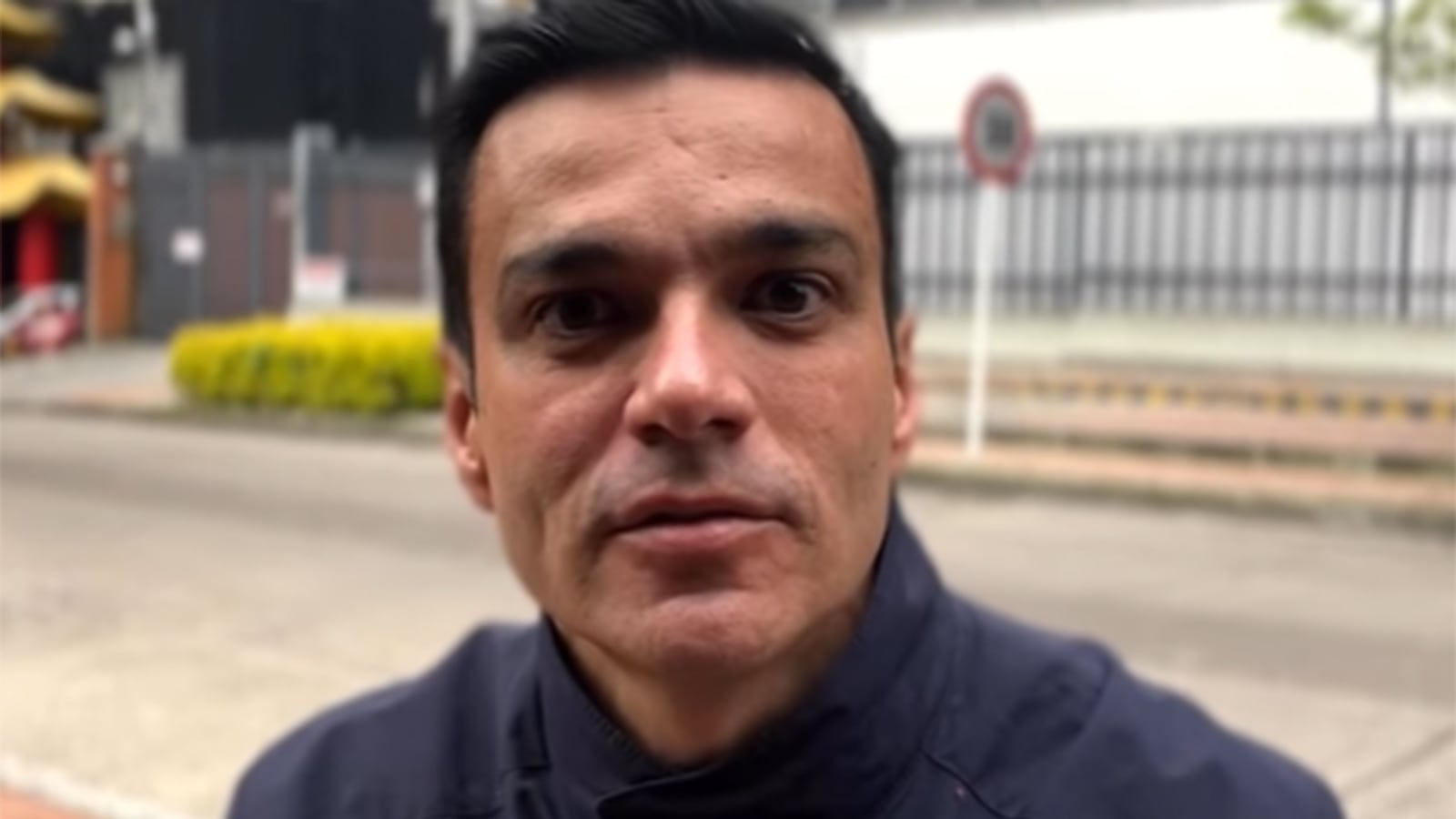 Juan Diego Alvira asegura que en Caracol se sentía asfixiado.