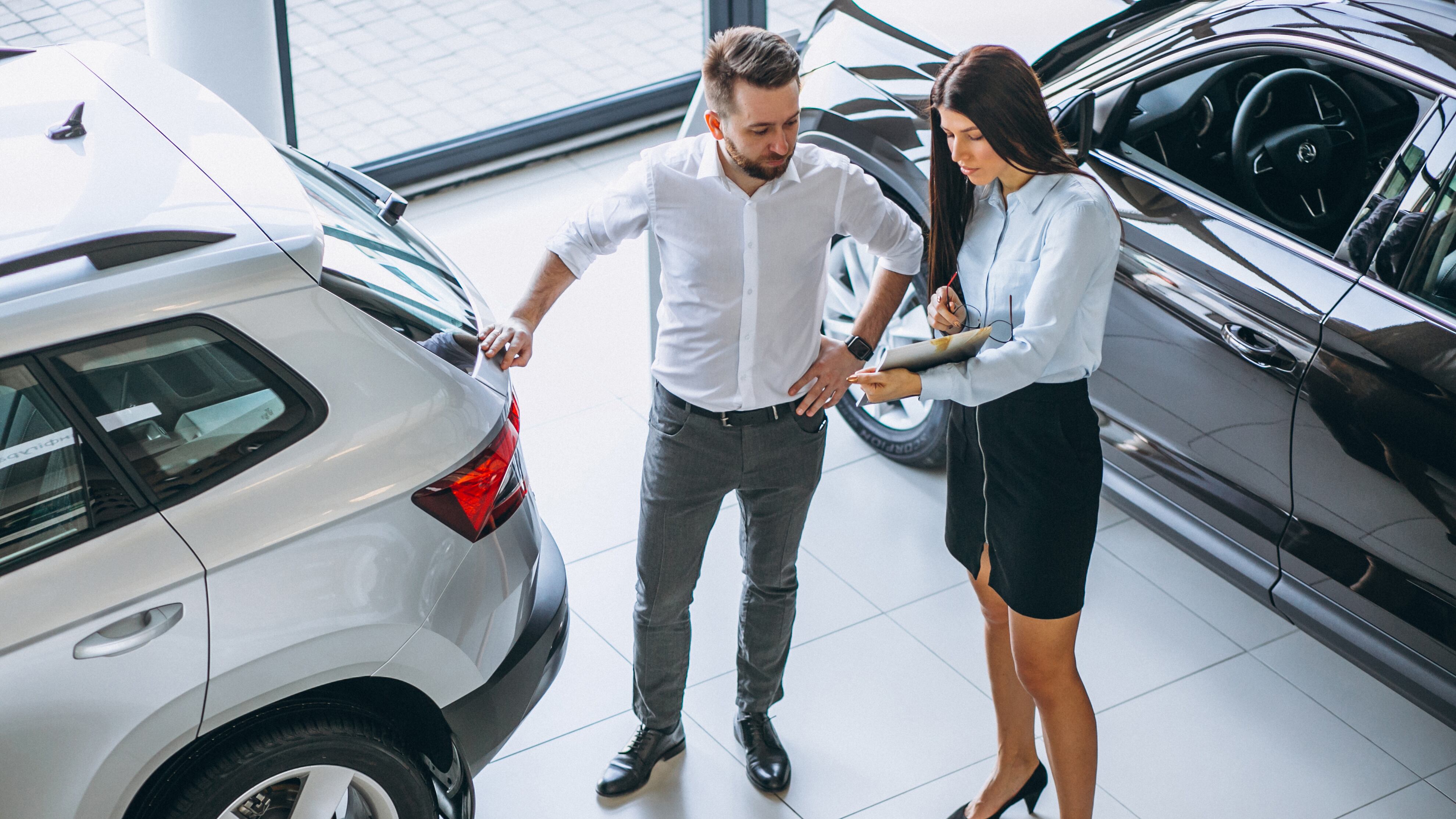 La elección de un automóvil va más allá de simplemente seleccionar un medio de transporte; está profundamente arraigada en la personalidad, el estilo de vida y la psicología individual de cada persona. Foto: Freepik.