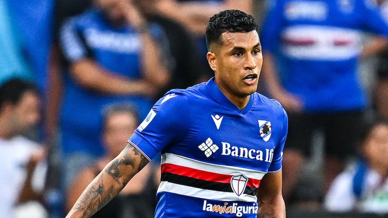 ¡No puede ser! Autogol de Jeison Murillo tras un balonazo que le pegó en la cara