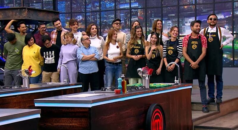 A una participante de 'MasterChef Celebrity Colombia' se la tienen montada y no se quedó callada ante comentario sobre su estatus social.