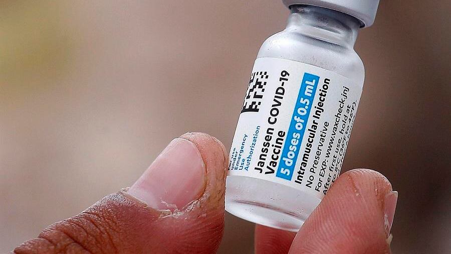 EE.UU. avisa de un vínculo entre la vacuna de Janssen y el síndrome Guillain-Baré