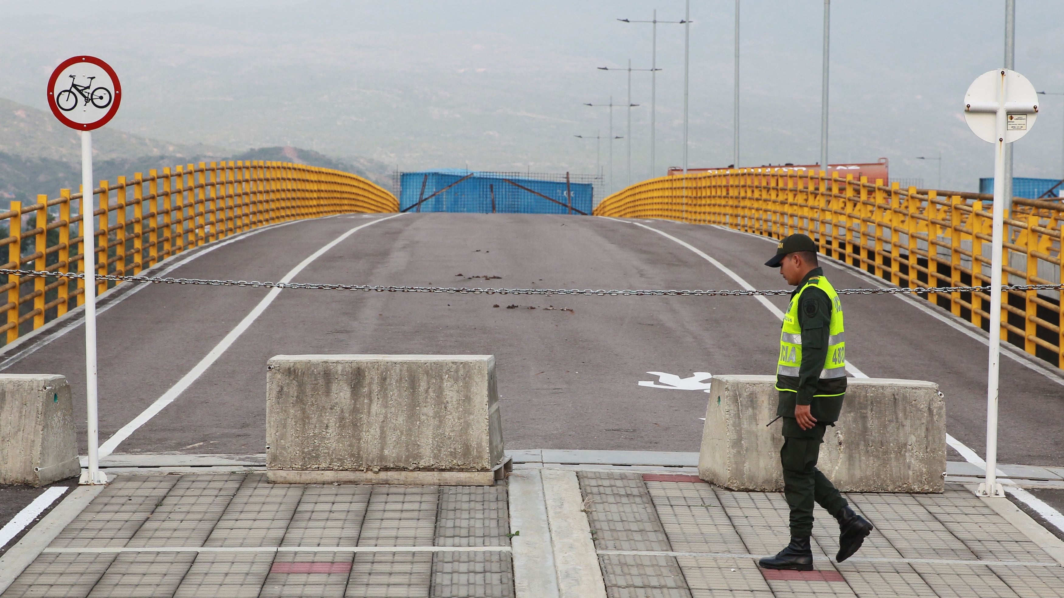 El puente fronterizo Las Tienditas.