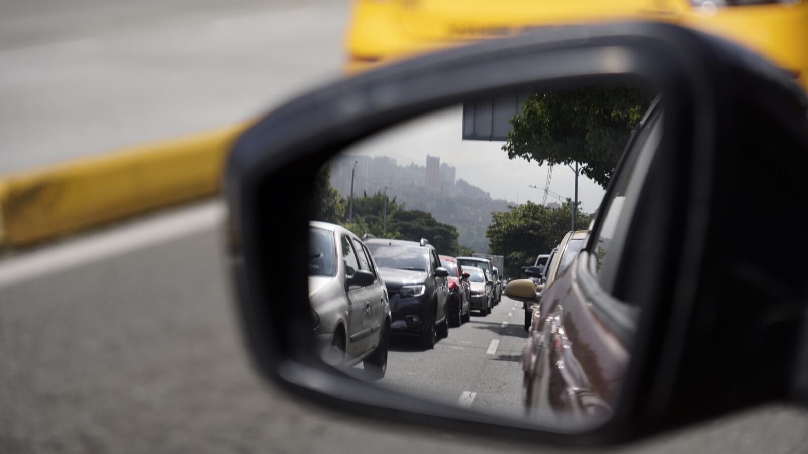 Medida de pico y placa en el Valle de Aburrá