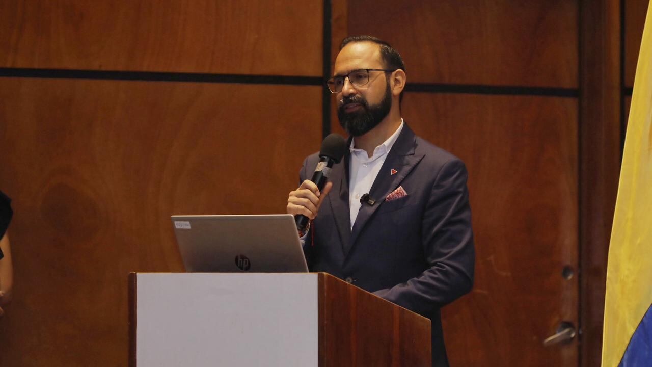 Procuraduría anunció investigación contra el ministro de Minas y Energía, Andrés Camacho.