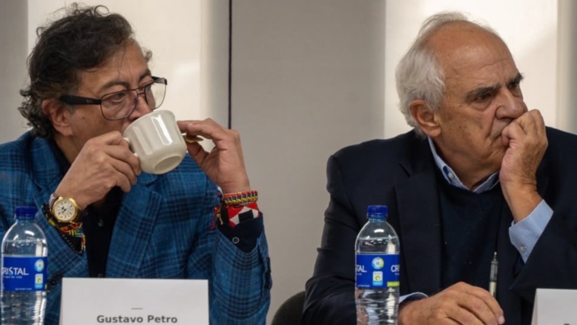 Petro y Samper tuvieron inesperado encuentro y alistan propuestas progresistas para la próxima batalla electoral Petro y Samper tuvieron inesperado encuentro y alistan propuestas progresistas para la próxima batalla electoral