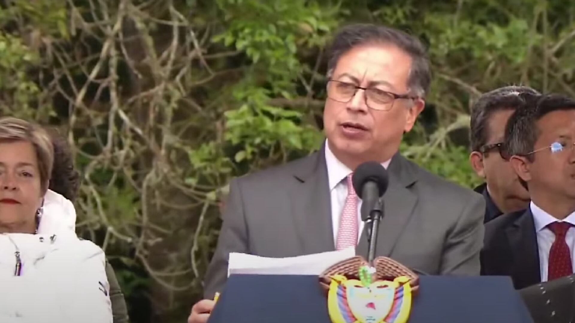 Gustavo Petro entrega su discurso tras cumplir un año en el poder.