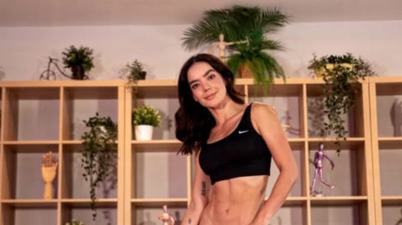 Elianis Garrido completa cinco cirugías en su nariz, y le llovieron elogios