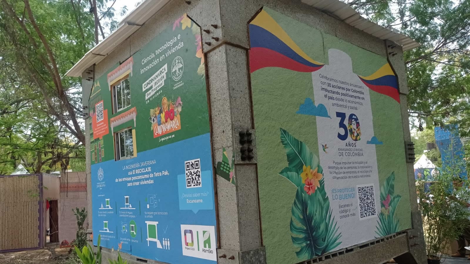 Casa hecha con tetra pack resistente sismo de 9