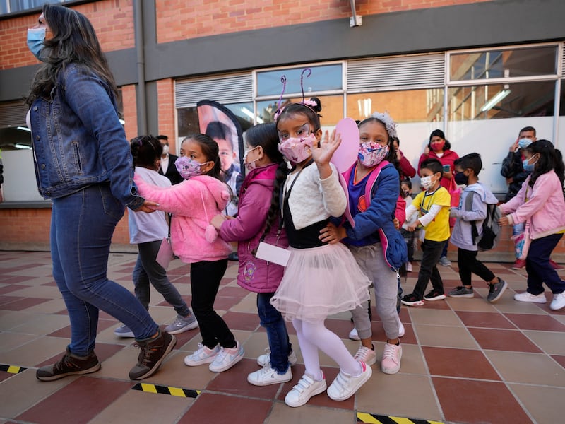Ojo con los niños: Alcaldía advirtió que Bogotá se acerca a un pico de infecciones respiratorias