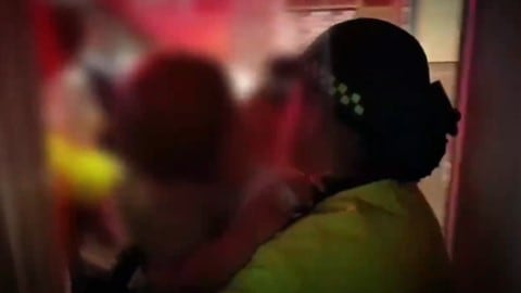 Foto hallan 6 menores en abandono en Usme: niños guiaron a la Policía hasta casa con bebés en condiciones críticas.