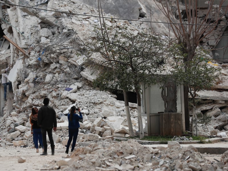 ONU estima al menos 50 mil muertos tras sismos en Turquía y Siria