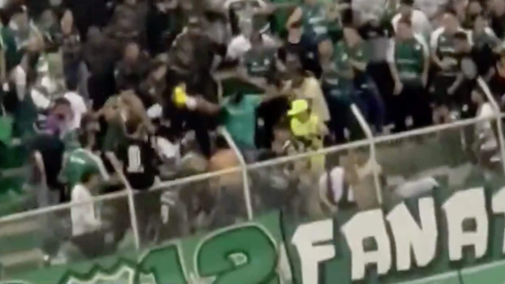 Una persona resultó herida tras ataque en las tribunas en medio del clásico de Cali vs América