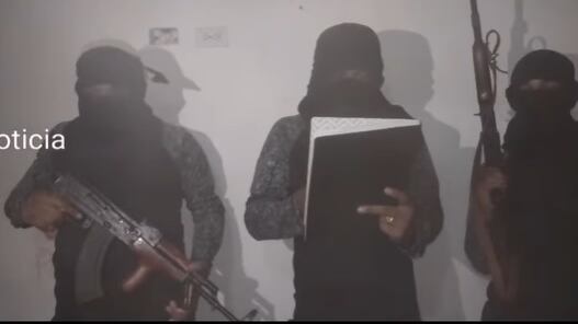 Encapuchados que amenazaron al Clan Vega en Barranquilla.