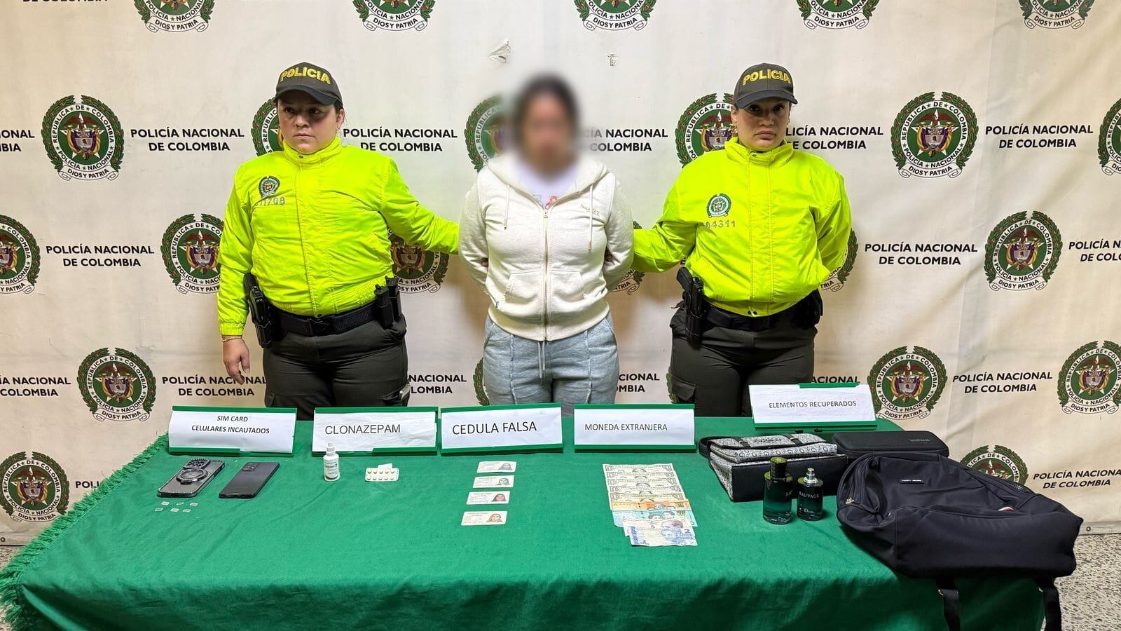 Cae Mujer que citaba extranjeros y los drogaba para robarlos en Medellín