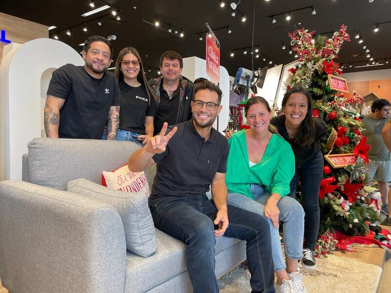 Daniel Betancourth durante la producción del nuevo video.