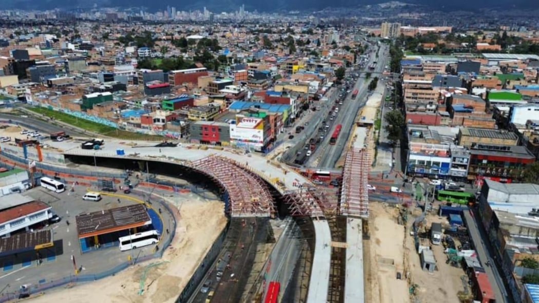 Avance de la obra del puente de Venecia en la Autopista Sur completa el 81% según el Distrito.