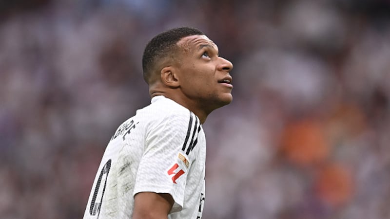 Ya se confirmó la lesión de rodilla de Kylian Mbappé: ¿Jugará el partido de ida an te el Manchester City por Champions League?