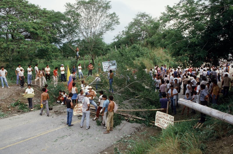 Paros cívicos. Betty Elder.