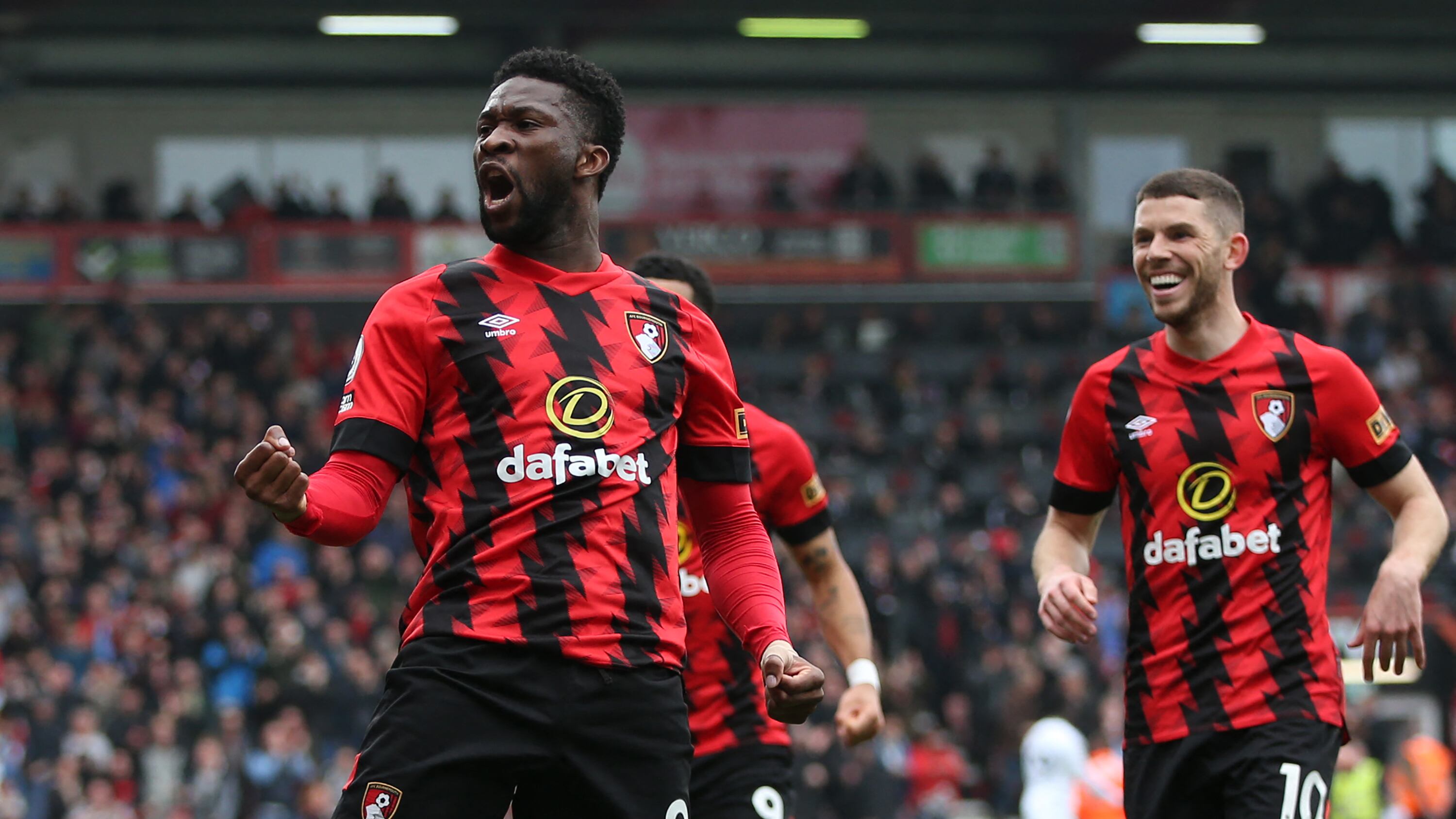 Jefferson Lerma se mandó estos dos golazos en la Premier League