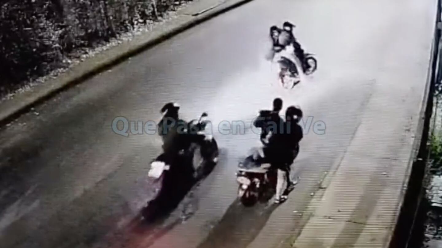 Ladrones en moto robaron a pareja en la Buitrera Cali