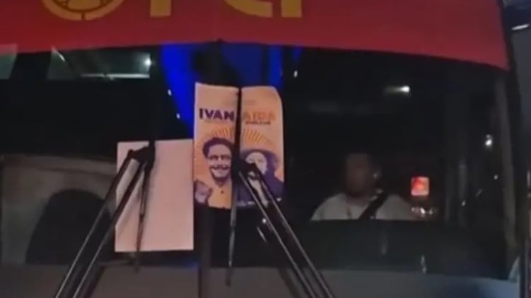 Foto Incidente en El Campín: bus de la Selección Colombia fue bloqueado por manifestantes en medio de tensión política.