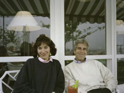 Colombiana denunció haber sido víctima de Jeffrey Epstein y relató su crudo testimonio tras años de silencio