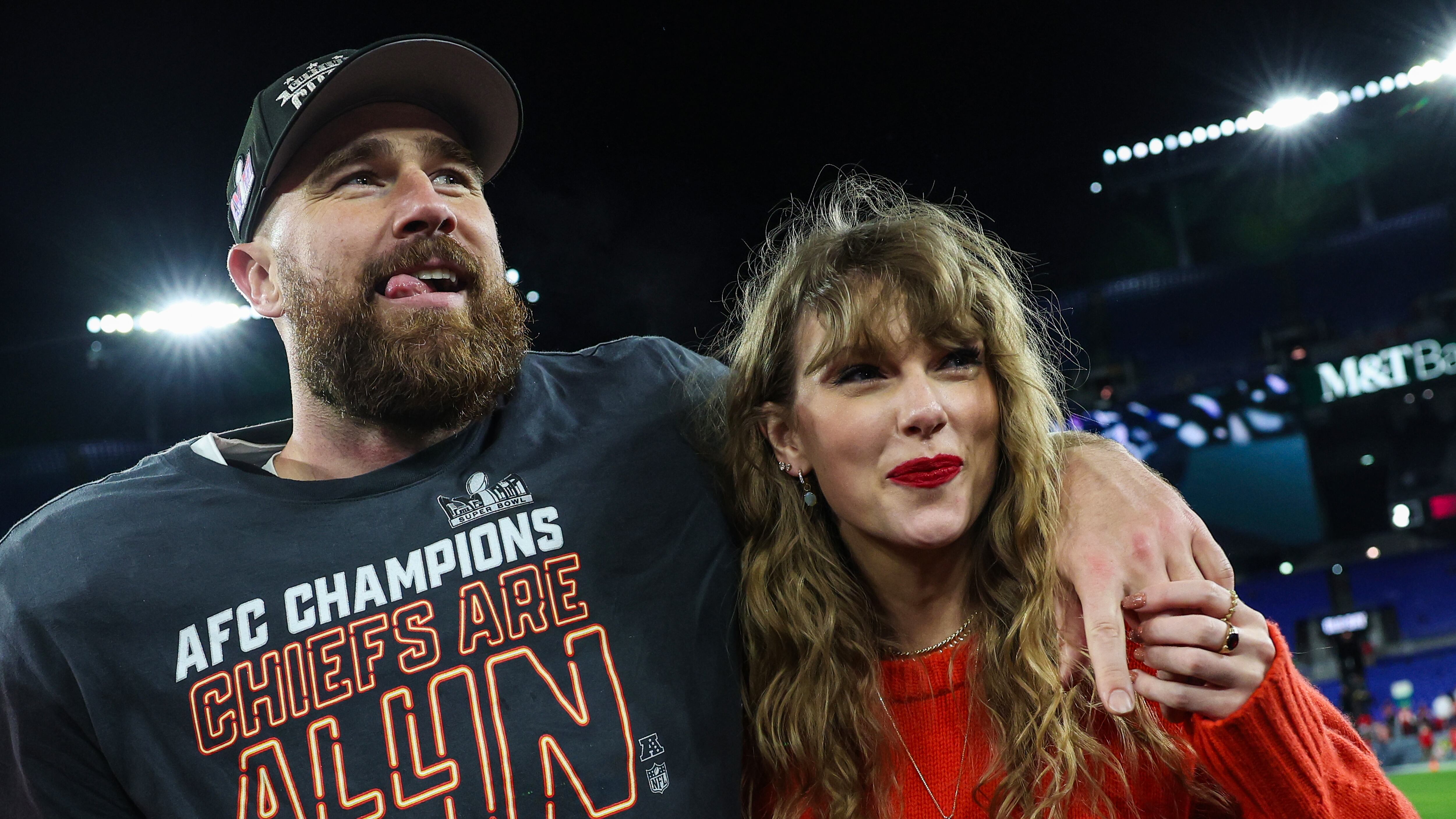 ¿Taylor Swift se casó con Travis Kelce?